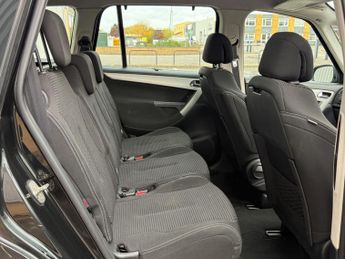 Citroen Grand C4 Picasso 2.0 HDi VTR+ EGS6 Euro 4 5dr