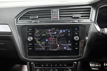Volkswagen Tiguan 2.0 TDI R-Line DSG 4Motion Euro 6 (s/s) 5dr