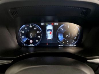 Volvo XC60 2.0 B4 MHEV R-Design Auto AWD Euro 6 (s/s) 5dr