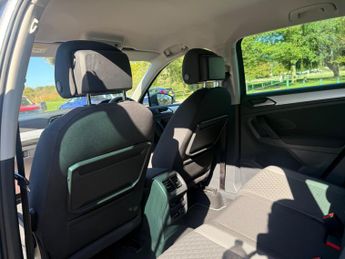 Volkswagen Tiguan 2.0 TDI SE Navigation DSG Euro 6 (s/s) 5dr