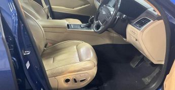 Hyundai Genesis 3.8 GDi V6 Auto Euro 5 4dr