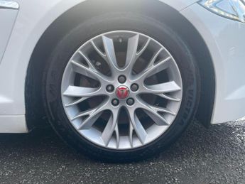 Jaguar XF 2.2d R-Sport Sportbrake Auto Euro 5 (s/s) 5dr