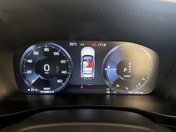 Volvo XC40 1.5h T5 Twin Engine Recharge 10.7kWh R-Design Auto Euro 6 (s/s) 
