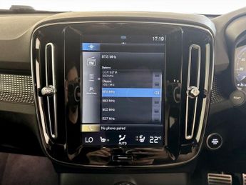 Volvo XC40 1.5h T5 Twin Engine Recharge 10.7kWh R-Design Auto Euro 6 (s/s) 