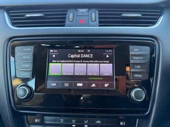 Skoda Octavia 1.4 TSI Elegance Estate 5dr Petrol DSG Euro 5 (s/s) (140 ps)