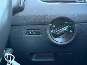 Skoda Octavia 1.4 TSI Elegance Estate 5dr Petrol DSG Euro 5 (s/s) (140 ps)