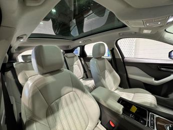 Jaguar F-PACE 2.0 D240 Portfolio Auto AWD Euro 6 (s/s) 5dr