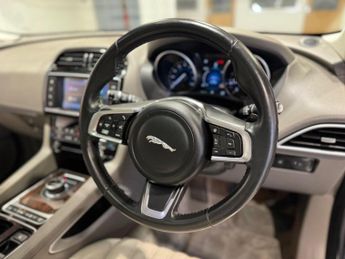 Jaguar F-PACE 2.0 D240 Portfolio Auto AWD Euro 6 (s/s) 5dr