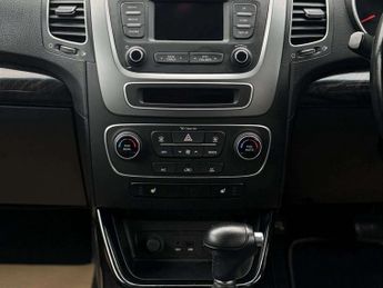 Kia Sorento 2.2 CRDi KX-2 SUV 5dr Diesel Auto Euro 5