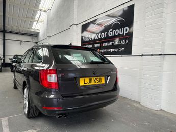 Skoda Superb 2.0 TDI Elegance DSG Euro 5 5dr
