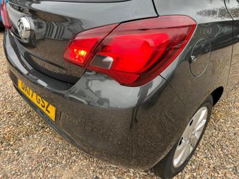 Vauxhall Corsa 1.4i ecoTEC Design Hatchback 5dr Petrol Auto Euro 6 (90 ps)