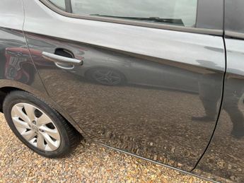 Vauxhall Corsa 1.4i ecoTEC Design Hatchback 5dr Petrol Auto Euro 6 (90 ps)