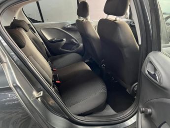 Vauxhall Corsa 1.4i ecoTEC Design Hatchback 5dr Petrol Auto Euro 6 (90 ps)