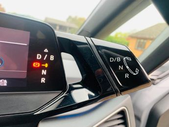 Volkswagen ID.3 Pure Performance 45kWh Life Auto 5dr