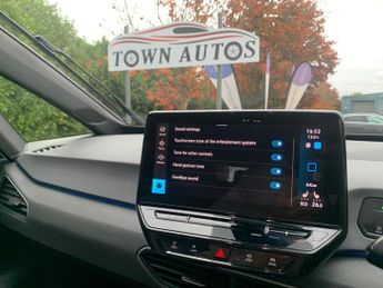 Volkswagen ID.3 Pure Performance 45kWh Life Auto 5dr