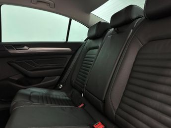 Volkswagen Passat 1.4 TSI 13kWh GTE Advance DSG Euro 6 (s/s) 4dr