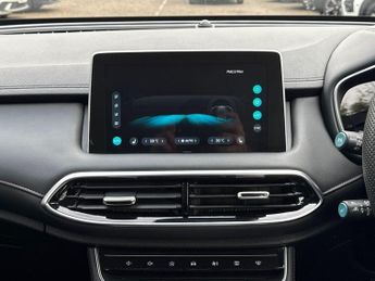 MG MG HS 1.5 T-GDI 16.6kWh SE Auto Euro 6 (s/s) 5dr