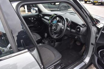 MINI Hatch 1.5 Cooper Classic Steptronic Euro 6 (s/s) 5dr