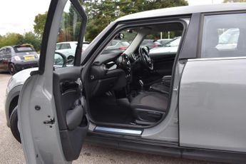 MINI Hatch 1.5 Cooper Classic Steptronic Euro 6 (s/s) 5dr