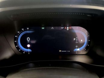 Volvo XC40 2.0 B3 MHEV Plus DCT Auto Euro 6 (s/s) 5dr