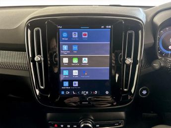 Volvo XC40 2.0 B3 MHEV Plus DCT Auto Euro 6 (s/s) 5dr
