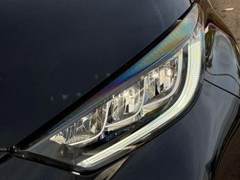 Toyota Yaris 1.5 VVT-h Design Hatchback 5dr Petrol Hybrid E-CVT Euro 6 (s/s) 