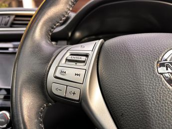 Nissan Qashqai 1.6 dCi Tekna XTRON 2WD Euro 6 (s/s) 5dr