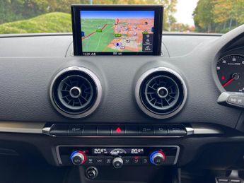 Audi A3 1.5 TFSI CoD 35 Black Edition Sportback S Tronic Euro 6 (s/s) 5d