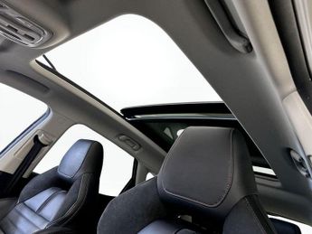 MG MG HS 1.5 T-GDI 16.6kWh Exclusive Auto Euro 6 (s/s) 5dr