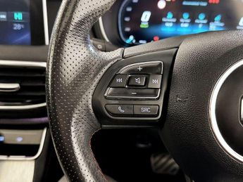 MG MG HS 1.5 T-GDI 16.6kWh Exclusive Auto Euro 6 (s/s) 5dr