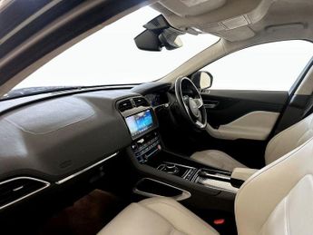 Jaguar F-PACE 2.0 D180 Prestige Auto AWD Euro 6 (s/s) 5dr
