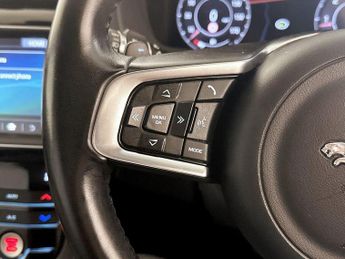 Jaguar F-PACE 2.0 D180 Prestige Auto AWD Euro 6 (s/s) 5dr