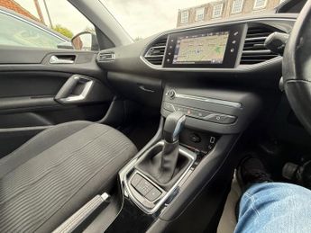 Peugeot 308 SW 1.2 PureTech Active EAT Euro 6 (s/s) 5dr