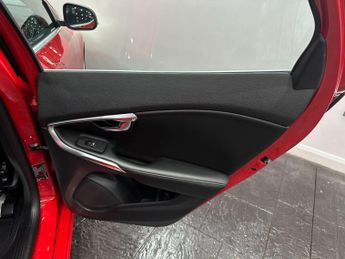 Volvo V40 2.0 D3 Inscription Auto Euro 6 (s/s) 5dr