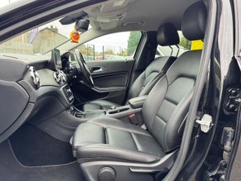 Mercedes-Benz GLA 2.1 GLA200d Sport SUV 5dr Diesel 7G-DCT Euro 6 (s/s) (136 ps)