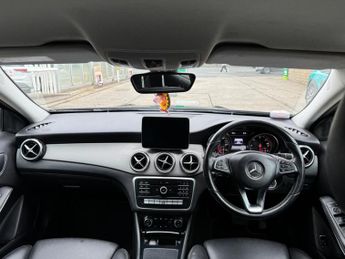 Mercedes-Benz GLA 2.1 GLA200d Sport SUV 5dr Diesel 7G-DCT Euro 6 (s/s) (136 ps)