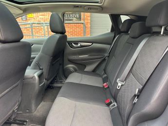 Nissan Qashqai 1.2 DIG-T N-Connecta XTRON 2WD Euro 6 (s/s) 5dr