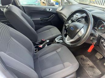 Ford Fiesta 1.6 Zetec Hatchback 5dr Petrol Powershift Euro 5 (105 ps)