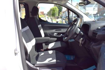 Citroen e-Berlingo 50kWh Feel XL Auto 5dr (7.4kW Charger)