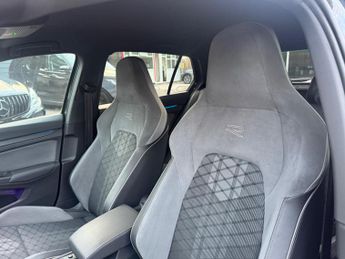 Volkswagen Golf 2.0 TDI R-Line DSG Euro 6 (s/s) 5dr