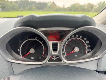 Ford Fiesta 1.4 Titanium 5dr