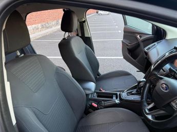 Ford Focus 1.6 Titanium Powershift Euro 6 5dr