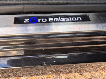 Nissan Leaf 40kWh Acenta Auto 5dr