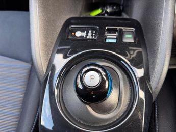 Nissan Leaf 40kWh Acenta Auto 5dr