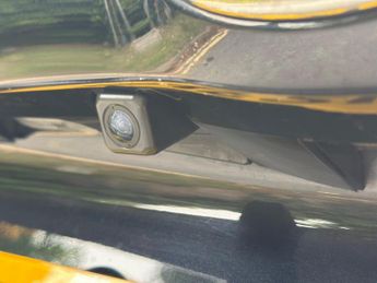 Toyota Yaris 1.5 VVT-h Design E-CVT Euro 6 (s/s) 5dr