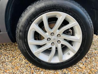 Land Rover Discovery Sport 2.0 TD4 SE Tech Auto 4WD Euro 6 (s/s) 5dr