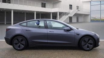 Tesla Model 3 Standard Range Plus Auto RWD 4dr