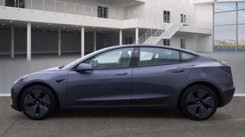 Tesla Model 3 Standard Range Plus Auto RWD 4dr