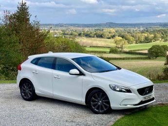 Volvo V40 1.6 D2 SE Hatchback 5dr Diesel Manual Euro 5 (s/s) (115 ps)