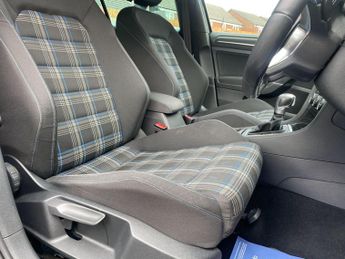 Volkswagen Golf 1.4 TSI 8.7kWh GTE Advance Hatchback 5dr Petrol Plug-in Hybrid D